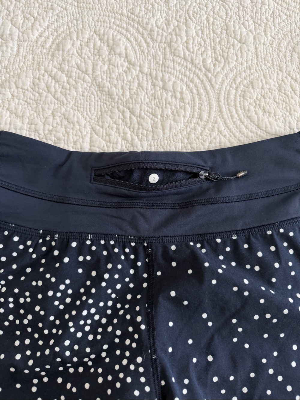 Lululemon Size 2 Navy Polka Dot 4in Inseam Groovy Running Shorts Workout Active - Picture 9 of 10
